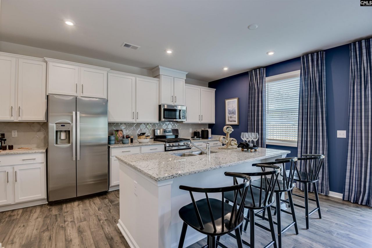 323 Ursus Drive  Photo 5