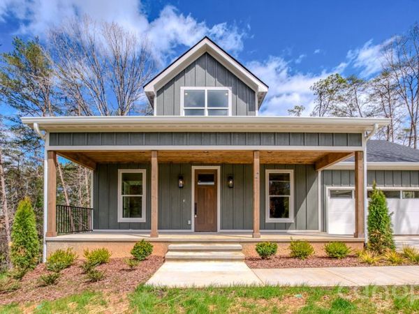 2 Holly Hill Court, Asheville, NC 28806