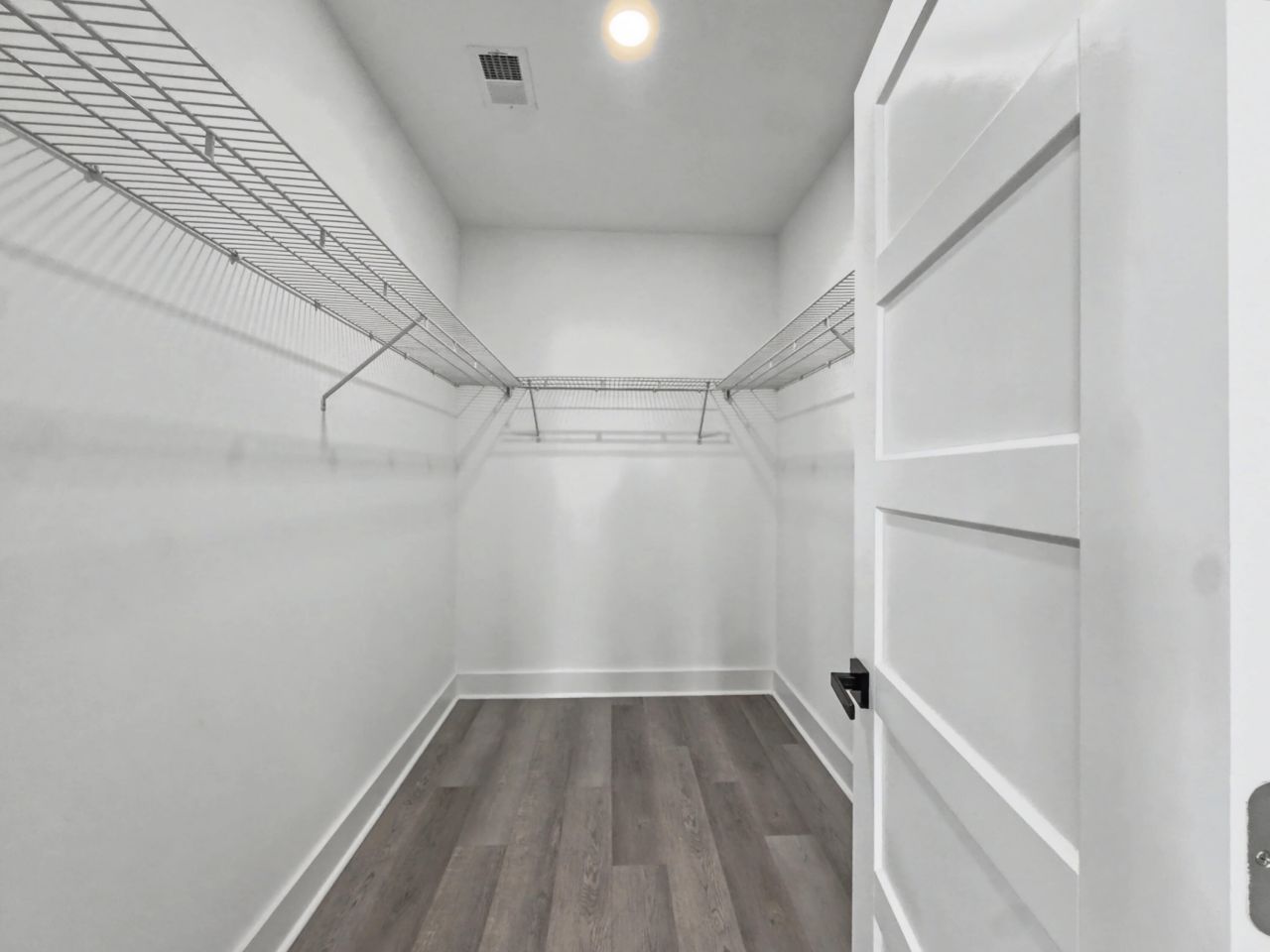 2035 Echo Avenue Photo 13