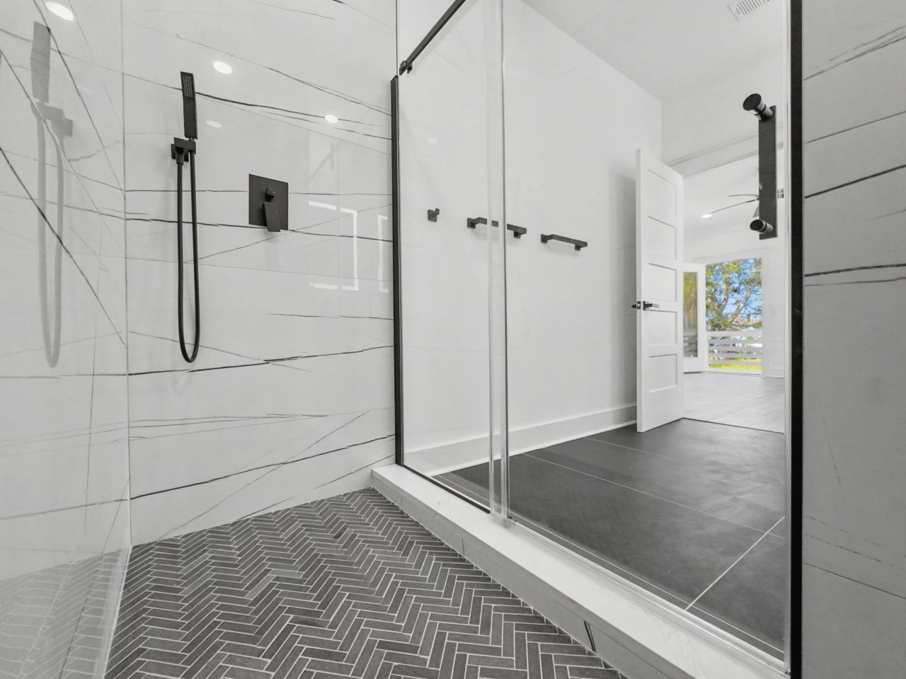 2035 Echo Avenue Photo 16