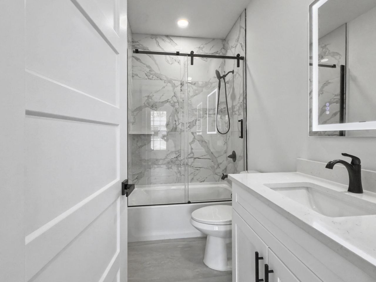 2035 Echo Avenue Photo 25