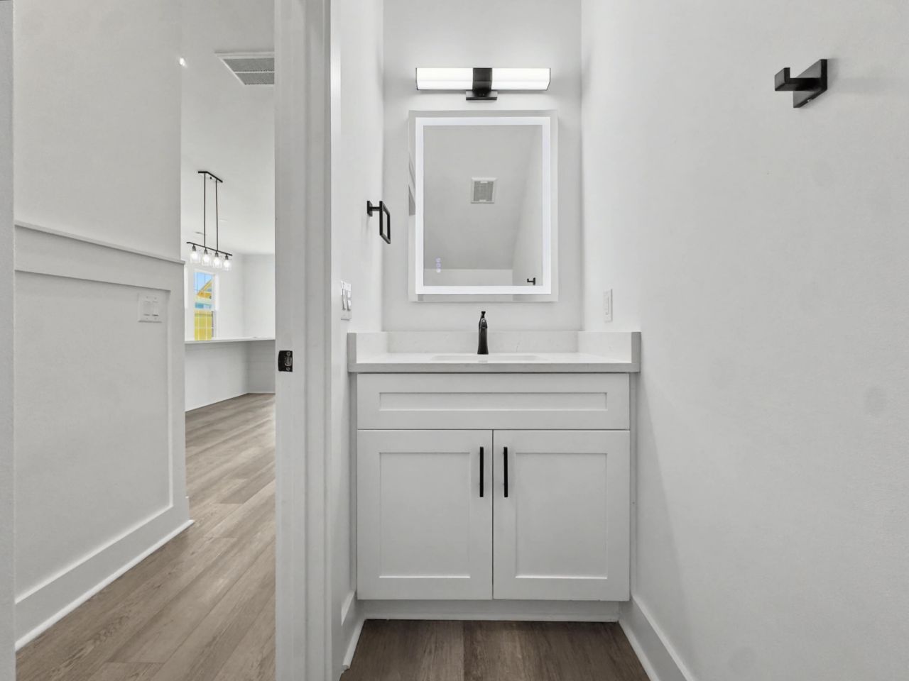 2035 Echo Avenue Photo 9