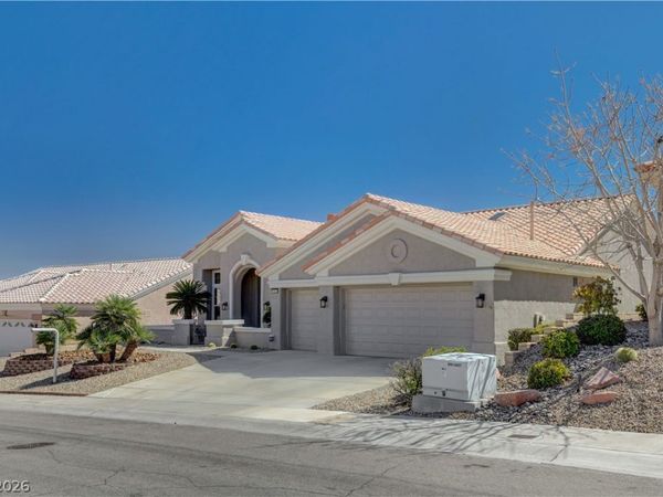 10533 Shoalhaven Drive, Las Vegas, NV 89134
