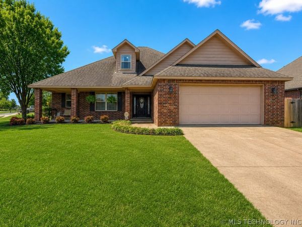 14560 Jordan Court, Glenpool, OK 74033