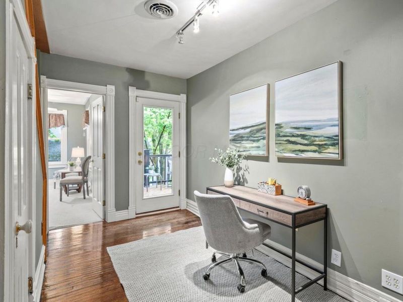 1042 Neil Avenue, Columbus, OH 43201 Photo 30