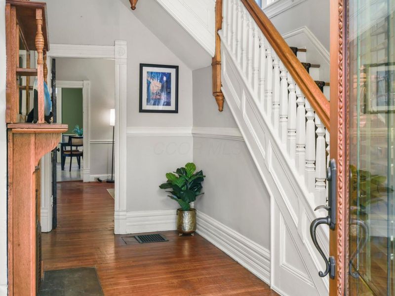 1042 Neil Avenue, Columbus, OH 43201 Photo 4