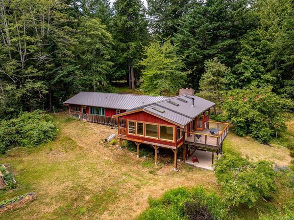 9900 Greenhill Rd, Denman Island, BC V0R 1T0