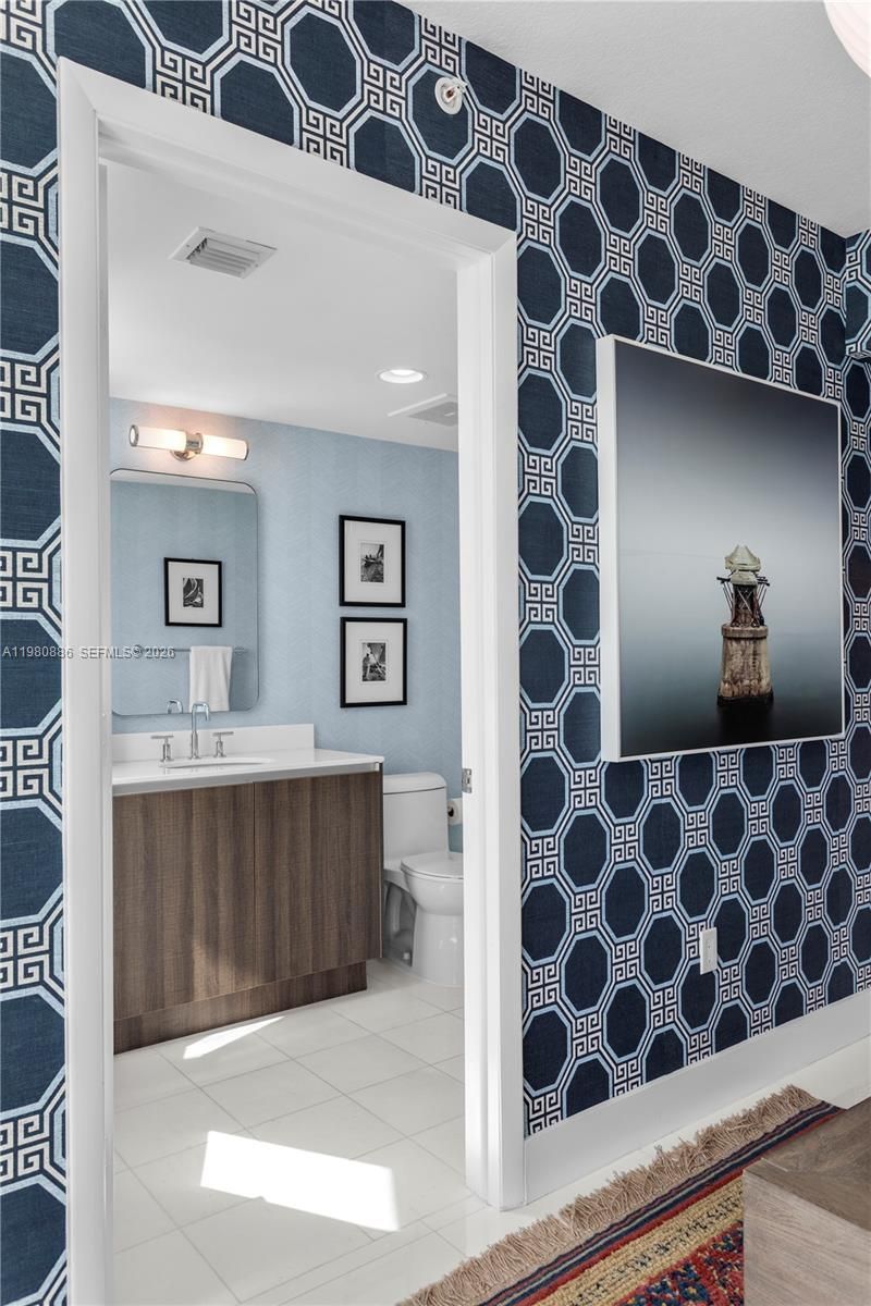 665 NE 25th St, Unit 2102, Miami, FL 33137 Photo