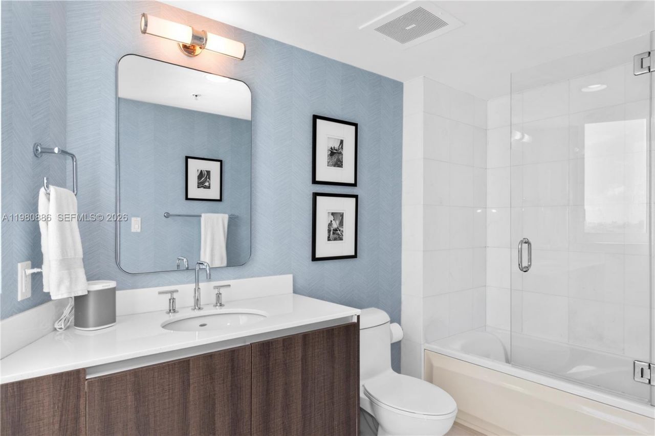 665 NE 25th St, Unit 2102, Miami, FL 33137 Photo