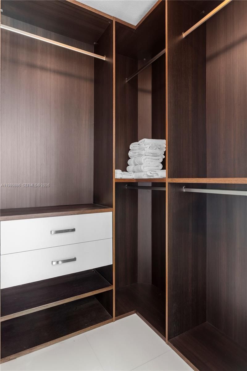 665 NE 25th St, Unit 2102, Miami, FL 33137 Photo