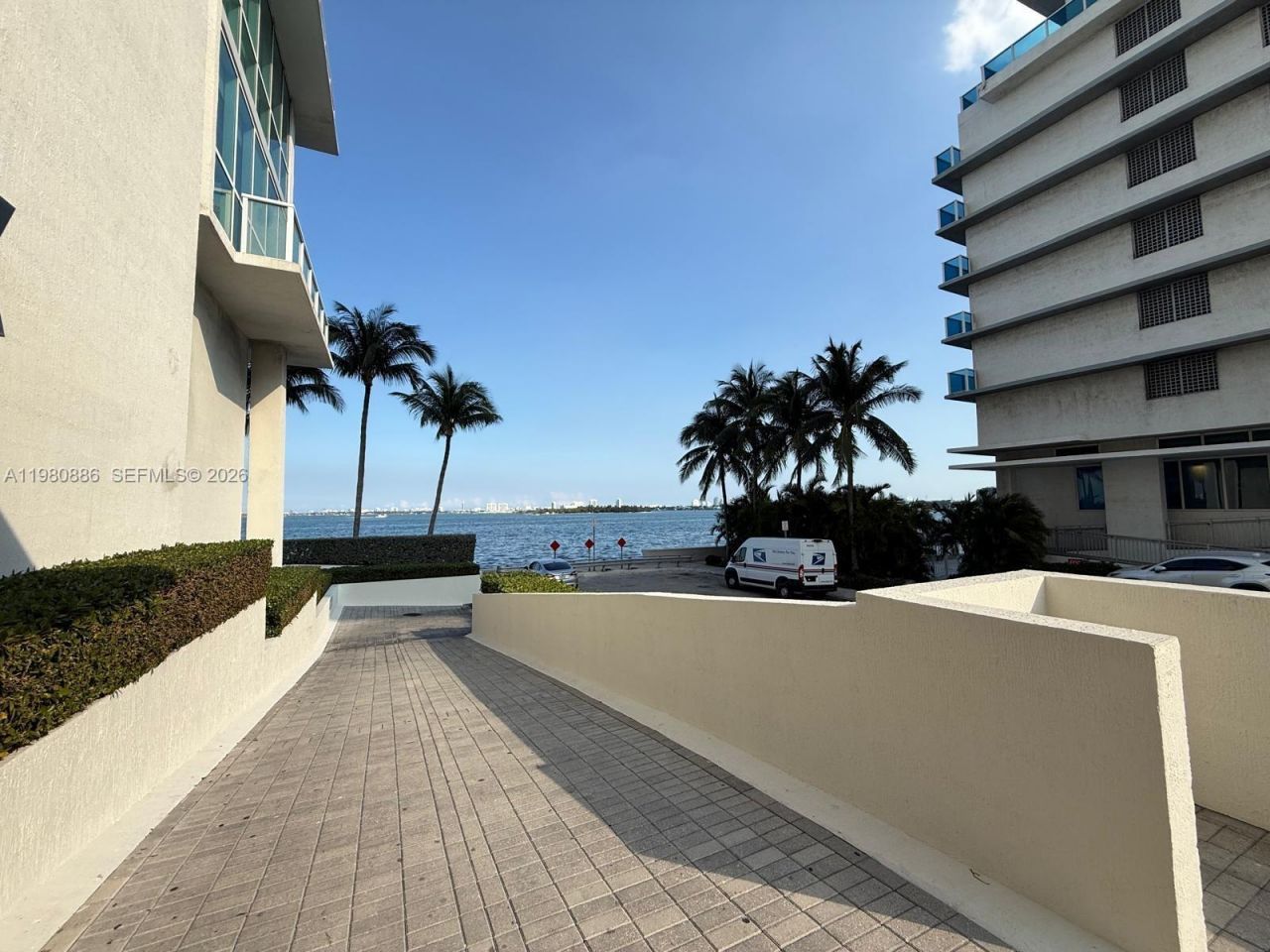 665 NE 25th St, Unit 2102, Miami, FL 33137 Photo