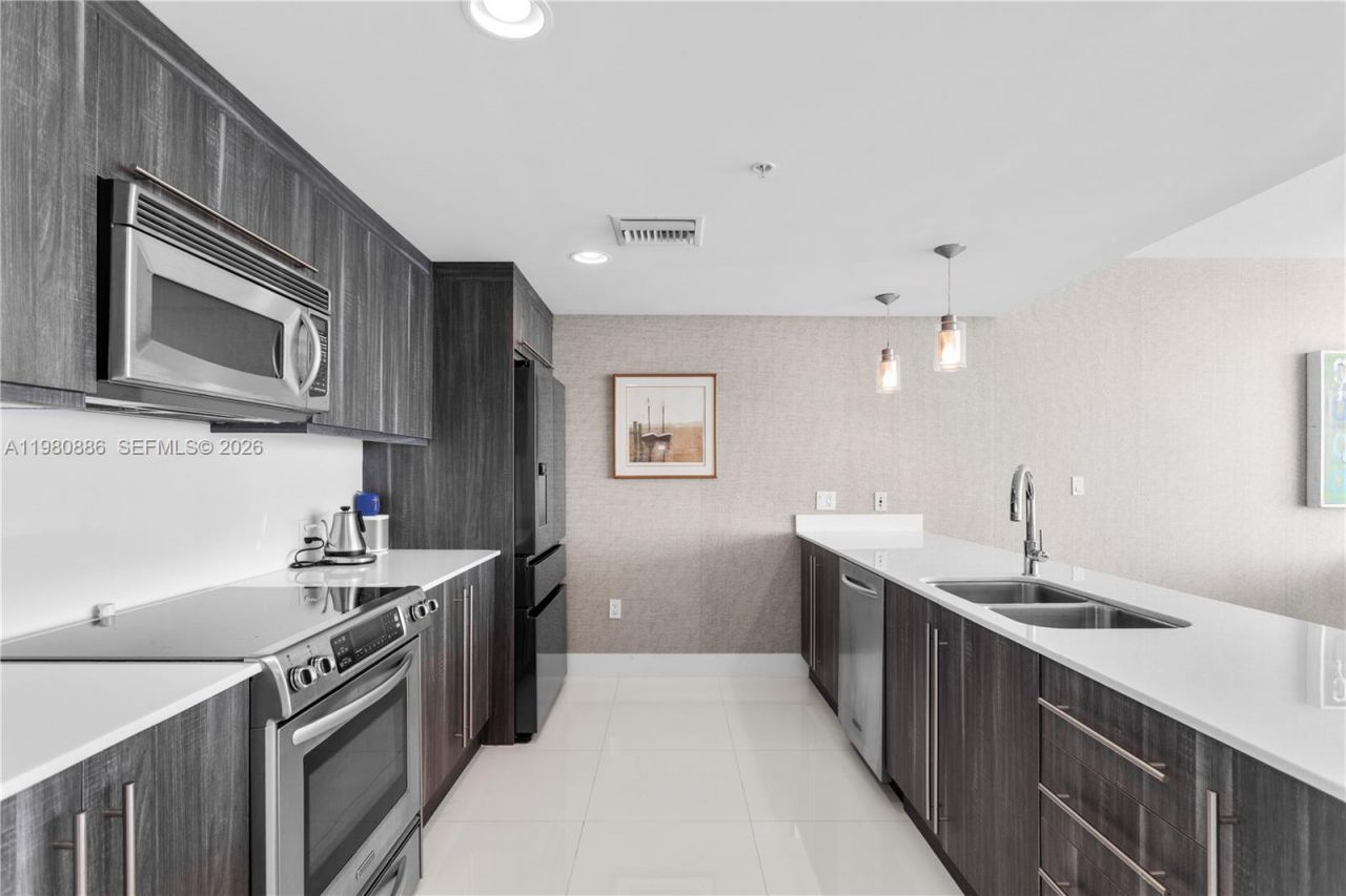 665 NE 25th St, Unit 2102, Miami, FL 33137 Photo