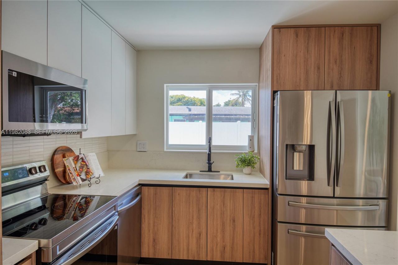 1524 NE 31st Ct , Pompano Beach, FL 33064 Photo