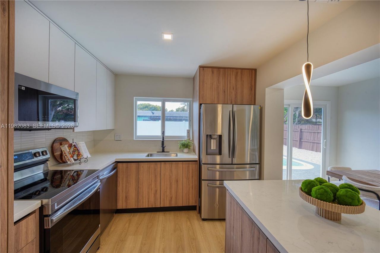 1524 NE 31st Ct , Pompano Beach, FL 33064 Photo