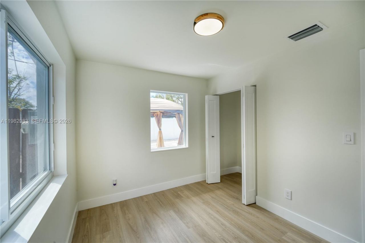 1524 NE 31st Ct , Pompano Beach, FL 33064 Photo