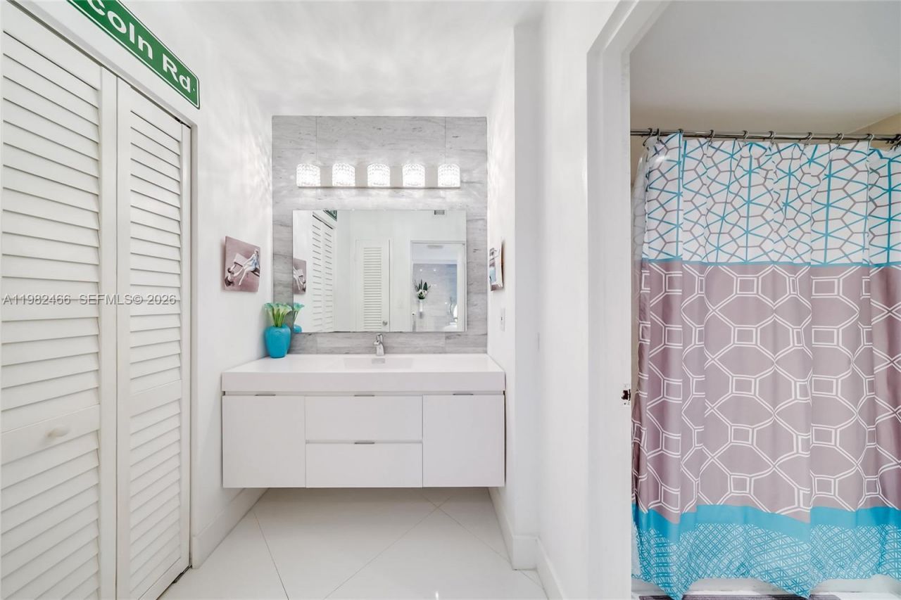 800 West Ave , Unit 605, Miami Beach, FL 33139 Photo