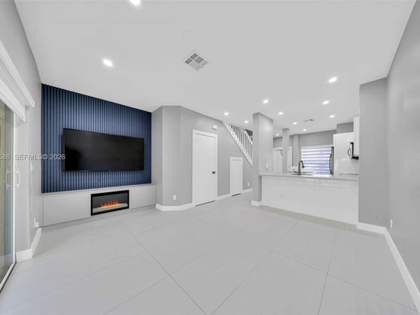 358 SW 122nd Ave , Pembroke Pines, FL 33025