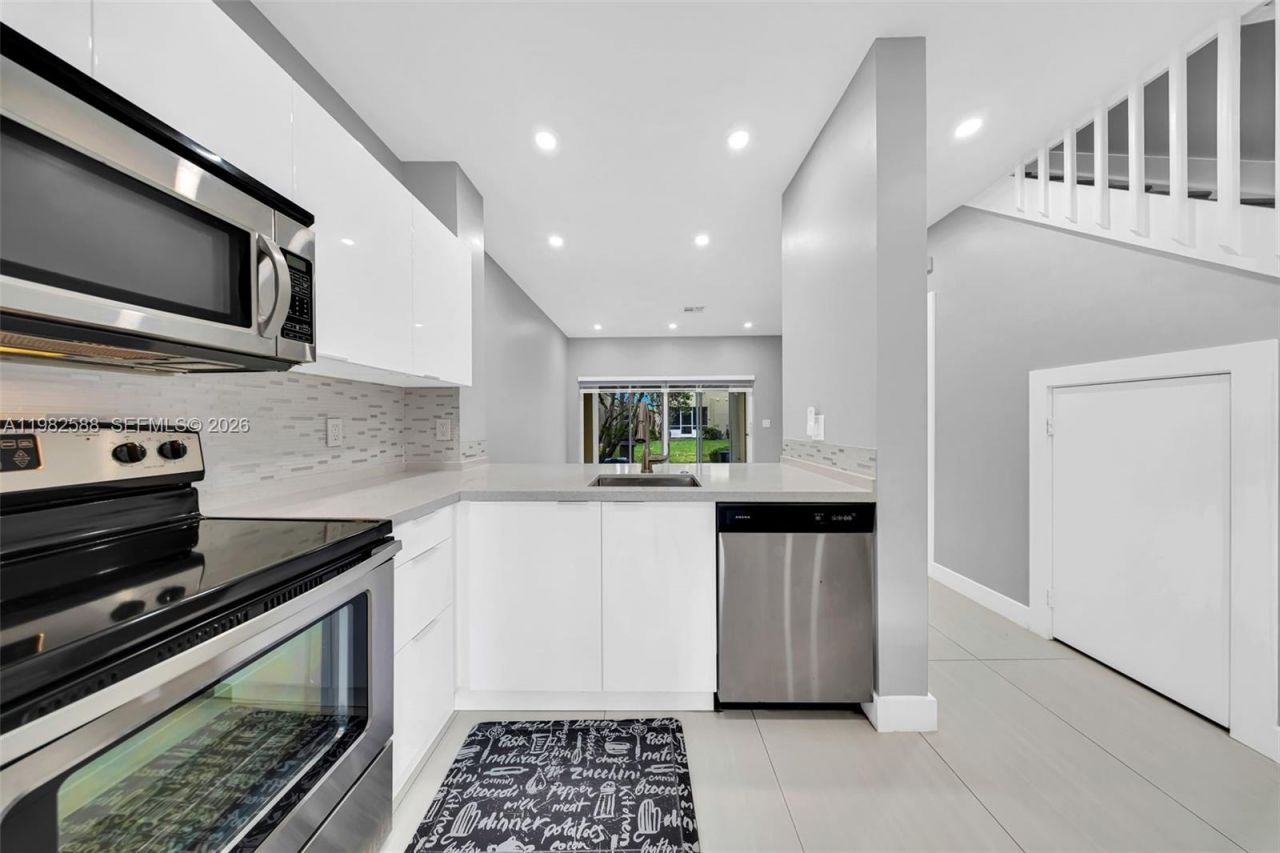 358 SW 122nd Ave , Pembroke Pines, FL 33025 Photo