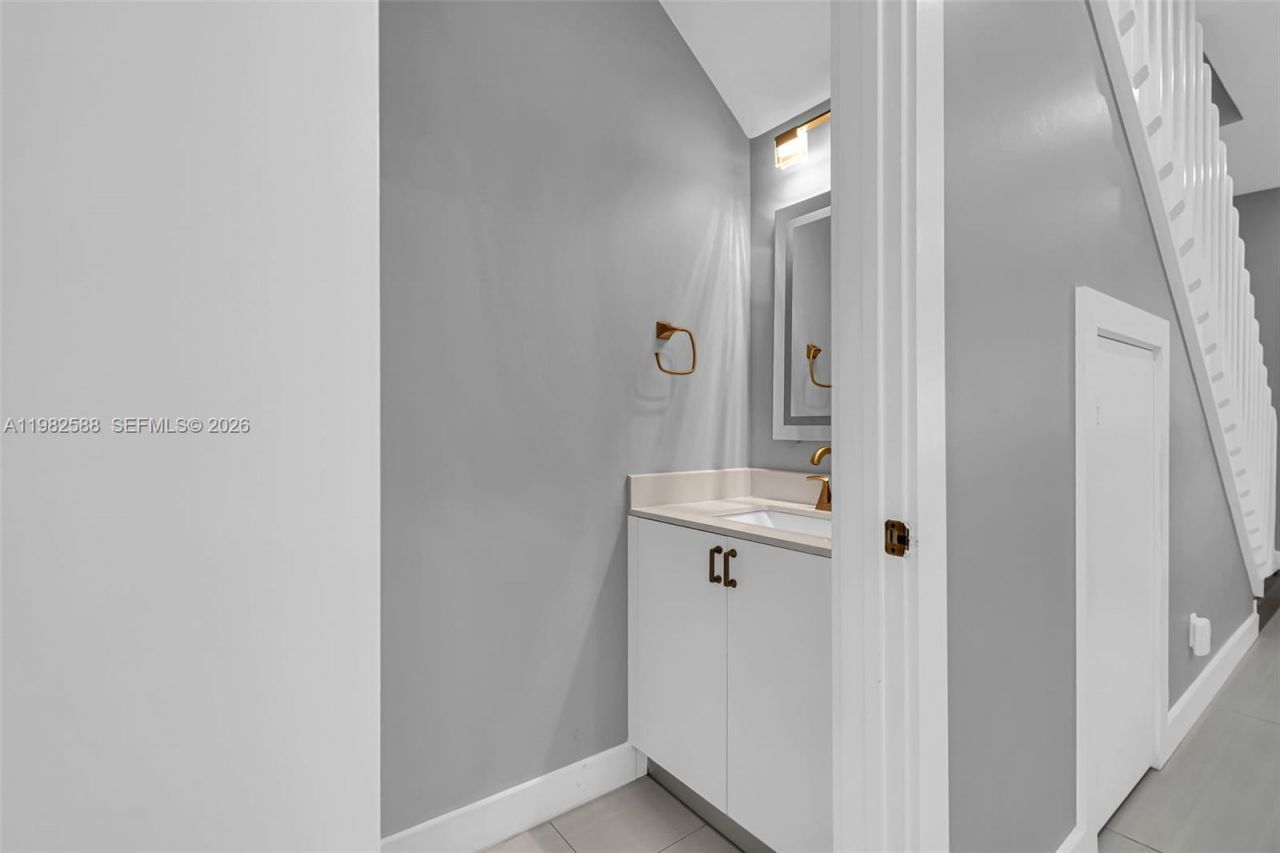 358 SW 122nd Ave , Pembroke Pines, FL 33025 Photo