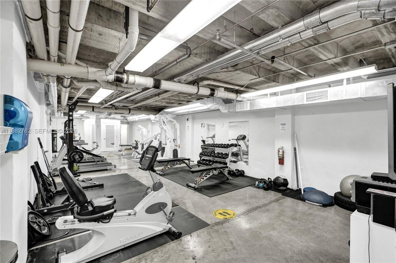 8101 Biscayne Blvd , Unit R-513, Miami, FL 33138 Photo