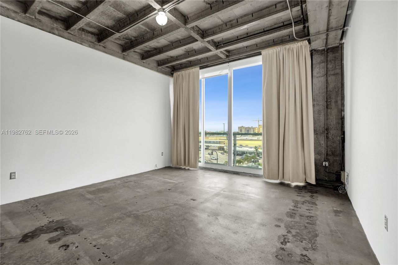 8101 Biscayne Blvd , Unit R-513, Miami, FL 33138 Photo