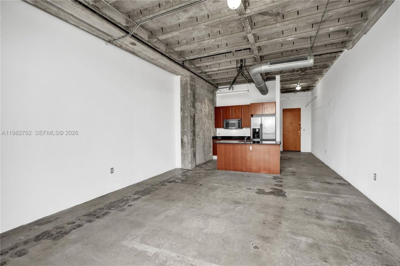 8101 Biscayne Blvd , Unit R-513, Miami, FL 33138 Photo