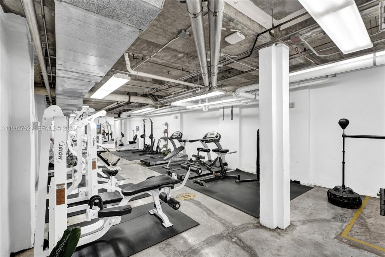 8101 Biscayne Blvd , Unit R-513, Miami, FL 33138 Photo