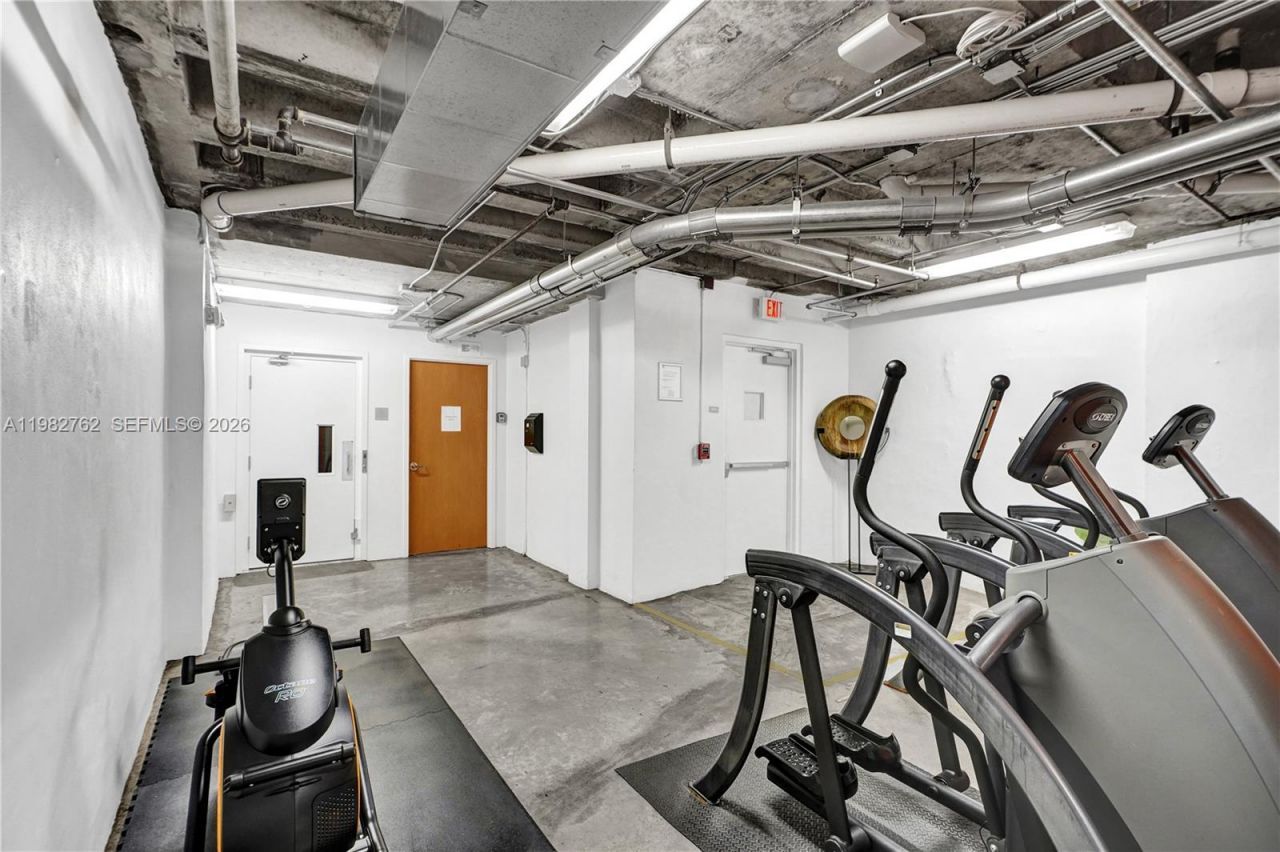 8101 Biscayne Blvd , Unit R-513, Miami, FL 33138 Photo