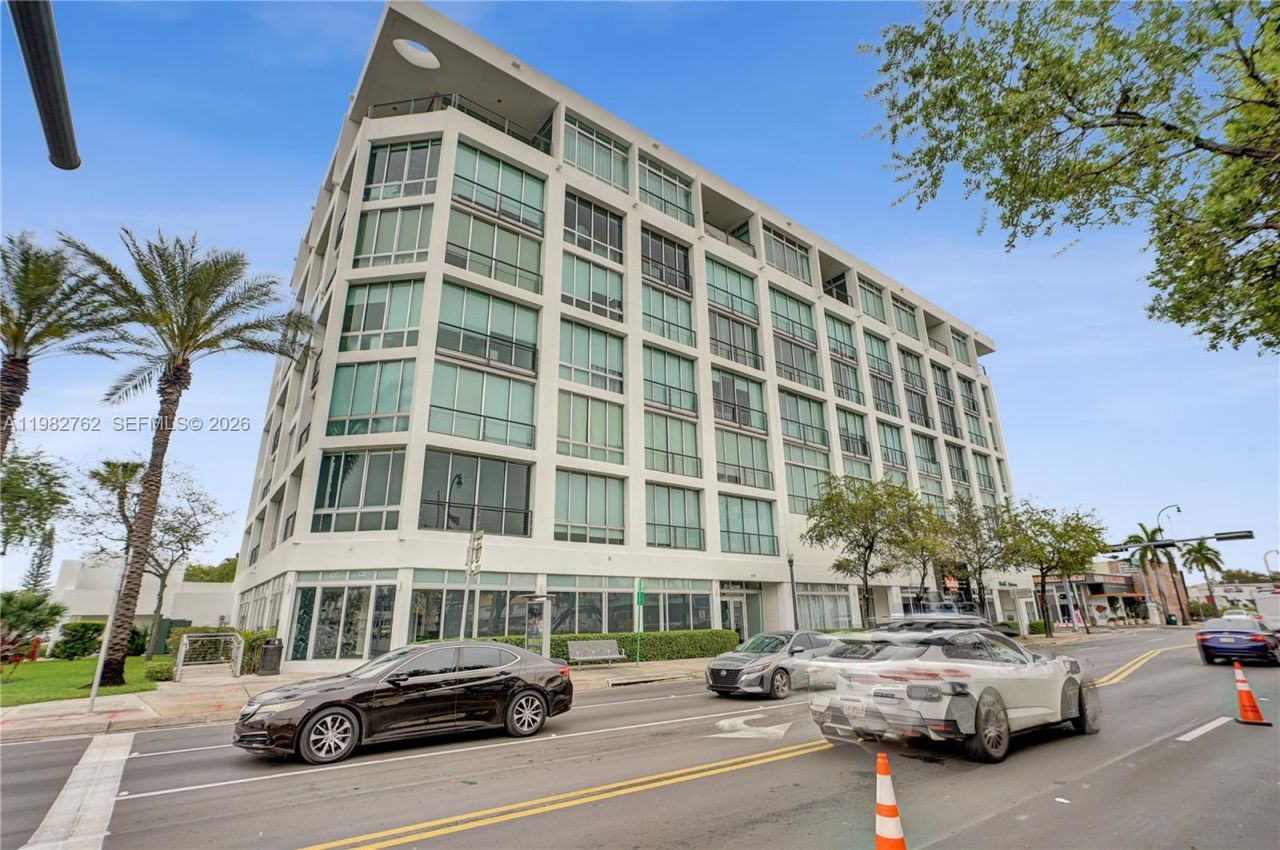 8101 Biscayne Blvd , Unit R-513, Miami, FL 33138 Photo