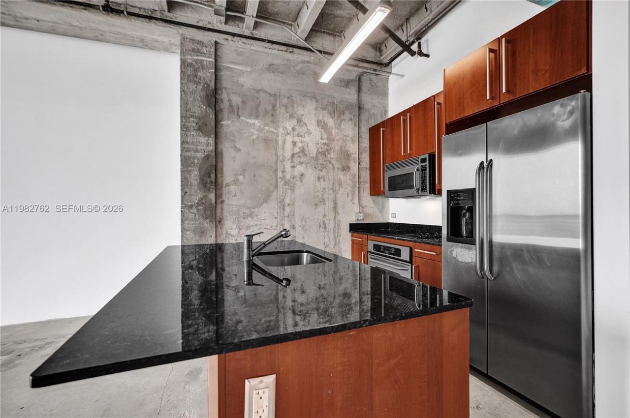 8101 Biscayne Blvd , Unit R-513, Miami, FL 33138 Photo