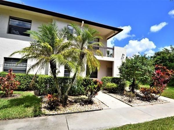 7944 Eastlake Dr, Unit D, Boca Raton, FL 33433