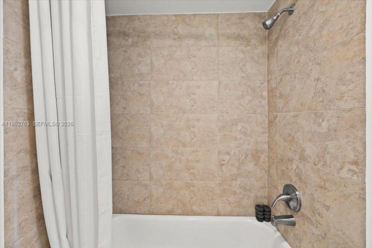 7944 Eastlake Dr, Unit D, Boca Raton, FL 33433 Photo
