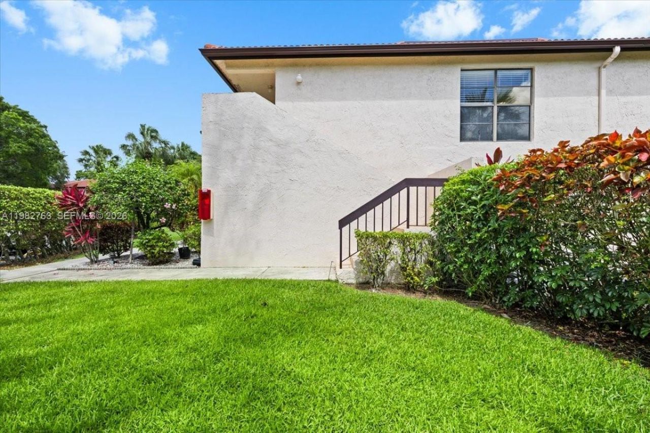 7944 Eastlake Dr, Unit D, Boca Raton, FL 33433 Photo