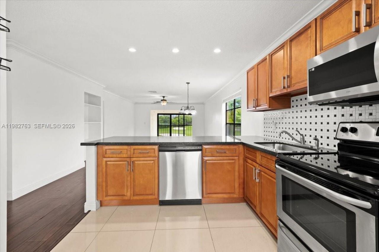 7944 Eastlake Dr, Unit D, Boca Raton, FL 33433 Photo