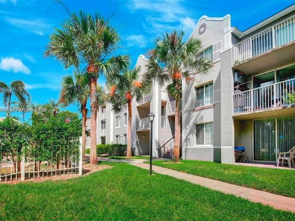 655 SW 111th Way, Unit 105, Pembroke Pines, FL 33025