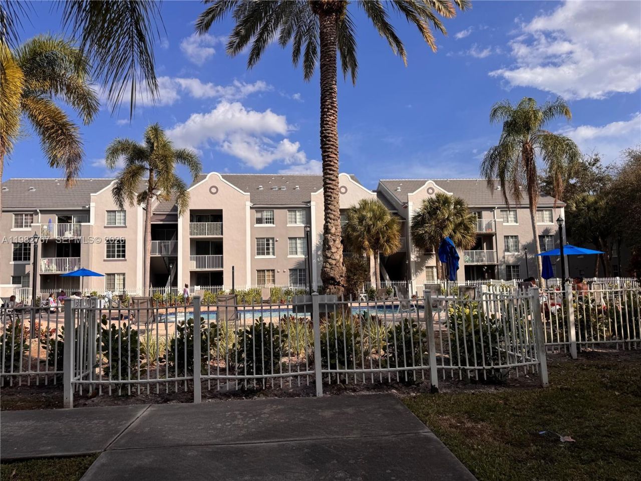 655 SW 111th Way, Unit 105, Pembroke Pines, FL 33025 Photo