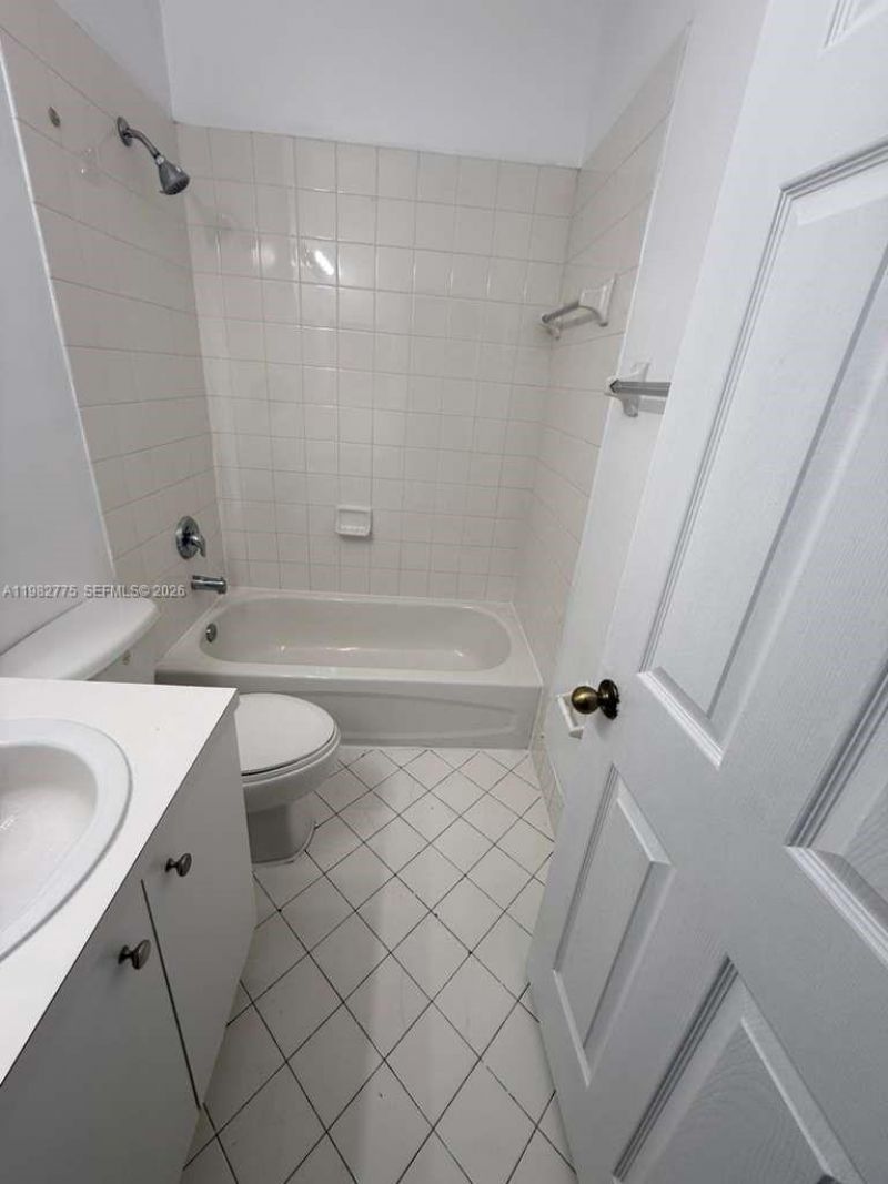 1690 NE 33rd Ave, Unit 106-6, Homestead, FL 33033 Photo