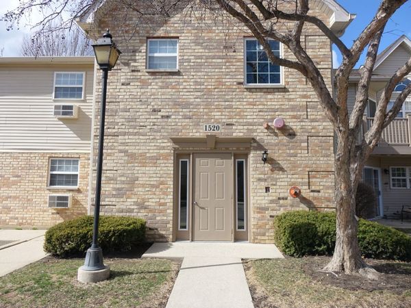 1520 W Sand Bar Court , Unit 1C, Round Lake Beach, IL 60073