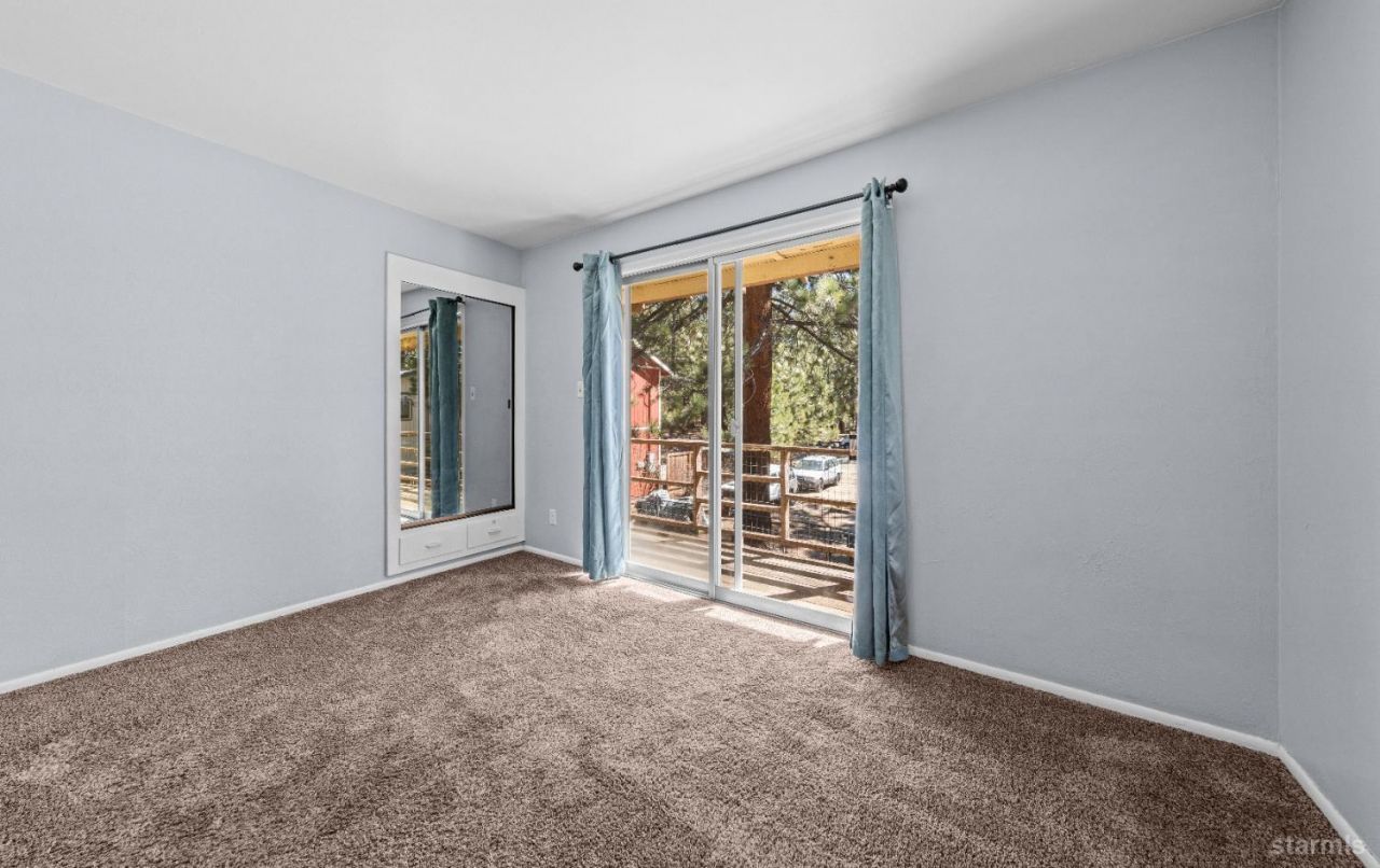 2493 Ponderosa Street, South Lake Tahoe, CA 96150 Photo