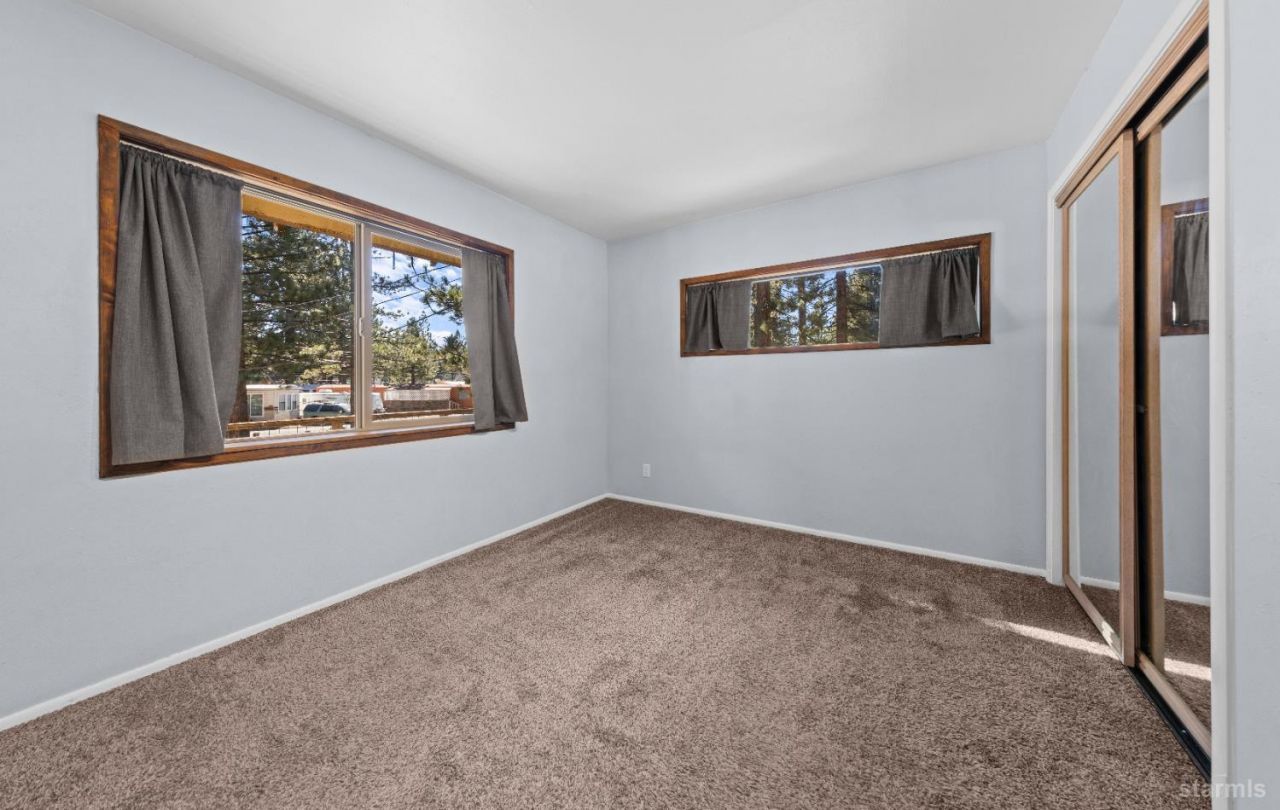 2493 Ponderosa Street, South Lake Tahoe, CA 96150 Photo