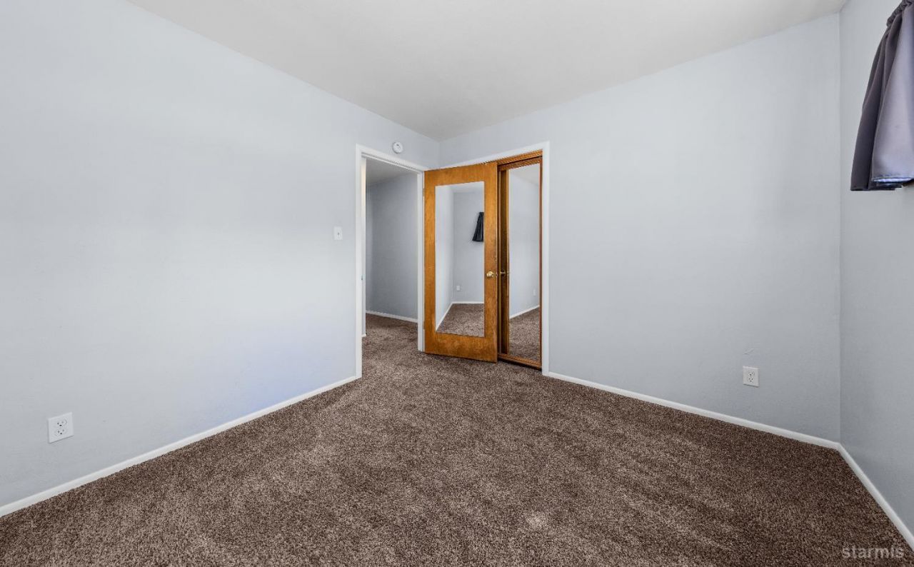 2493 Ponderosa Street, South Lake Tahoe, CA 96150 Photo