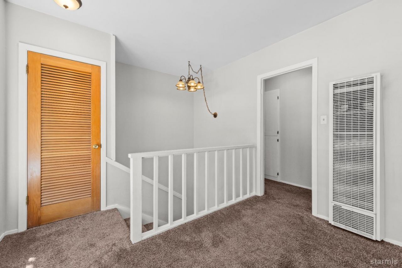 2493 Ponderosa Street, South Lake Tahoe, CA 96150 Photo