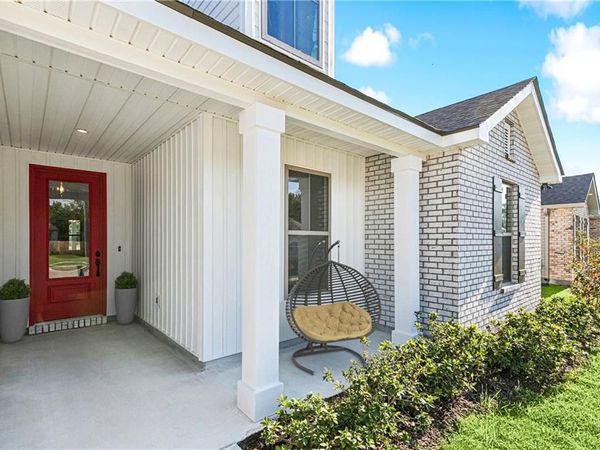 933 LAUREL OAKS Drive , Waggaman, LA 70094
