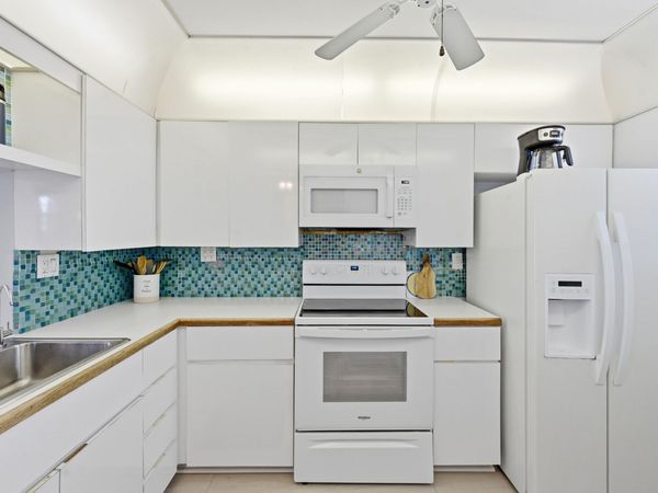 4540 N Ocean Drive, Unit 506, Lauderdale-By-The-Sea, FL 33308