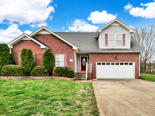 3700 Wheatfield Ln , Clarksville, TN 37040