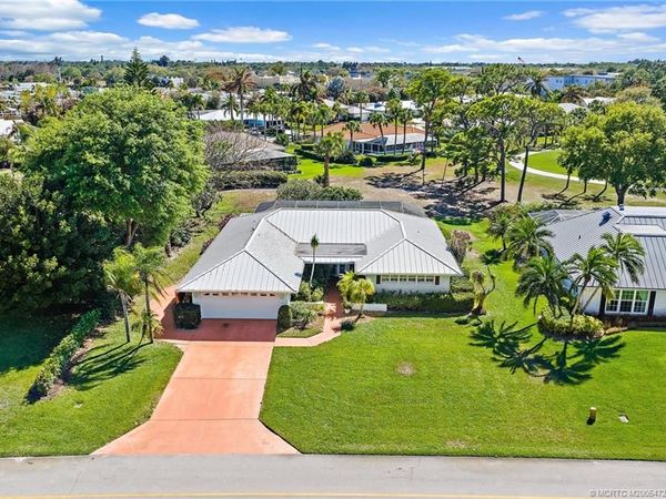 3011 SE Fairway W, Stuart, FL 34997