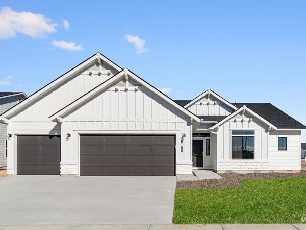 5186 E Phelps Lake Dr, Nampa, ID 83687