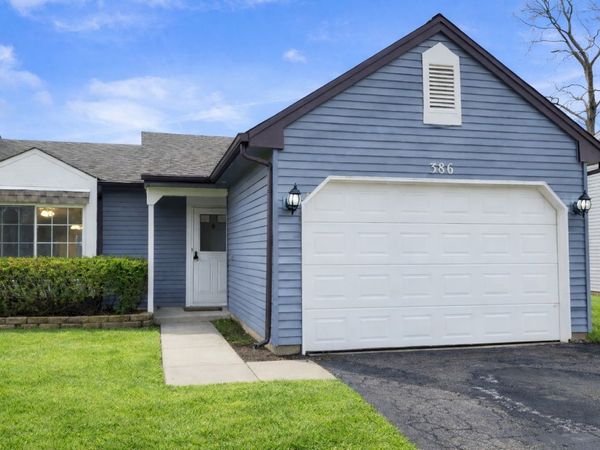 386 CAMPUS Drive, Elgin, IL 60120