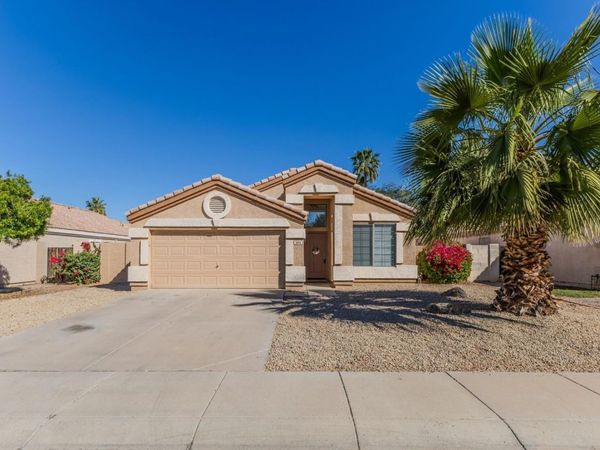 1894 E PALOMINO Drive, Gilbert, AZ 85296