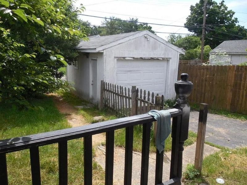 884 S Hague Avenue, Columbus, OH 43204 Photo 11